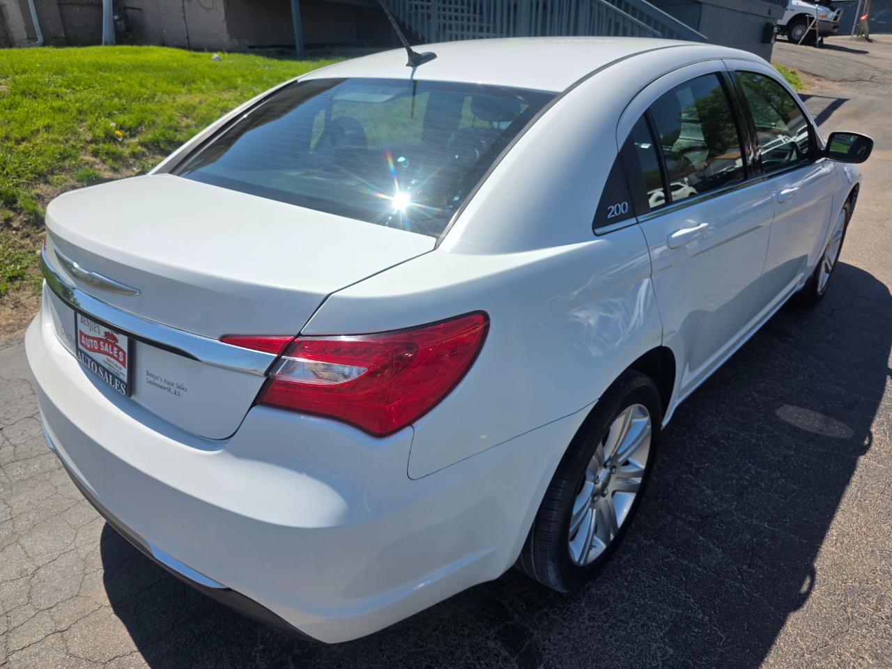 Chrysler 200 Touring 2011