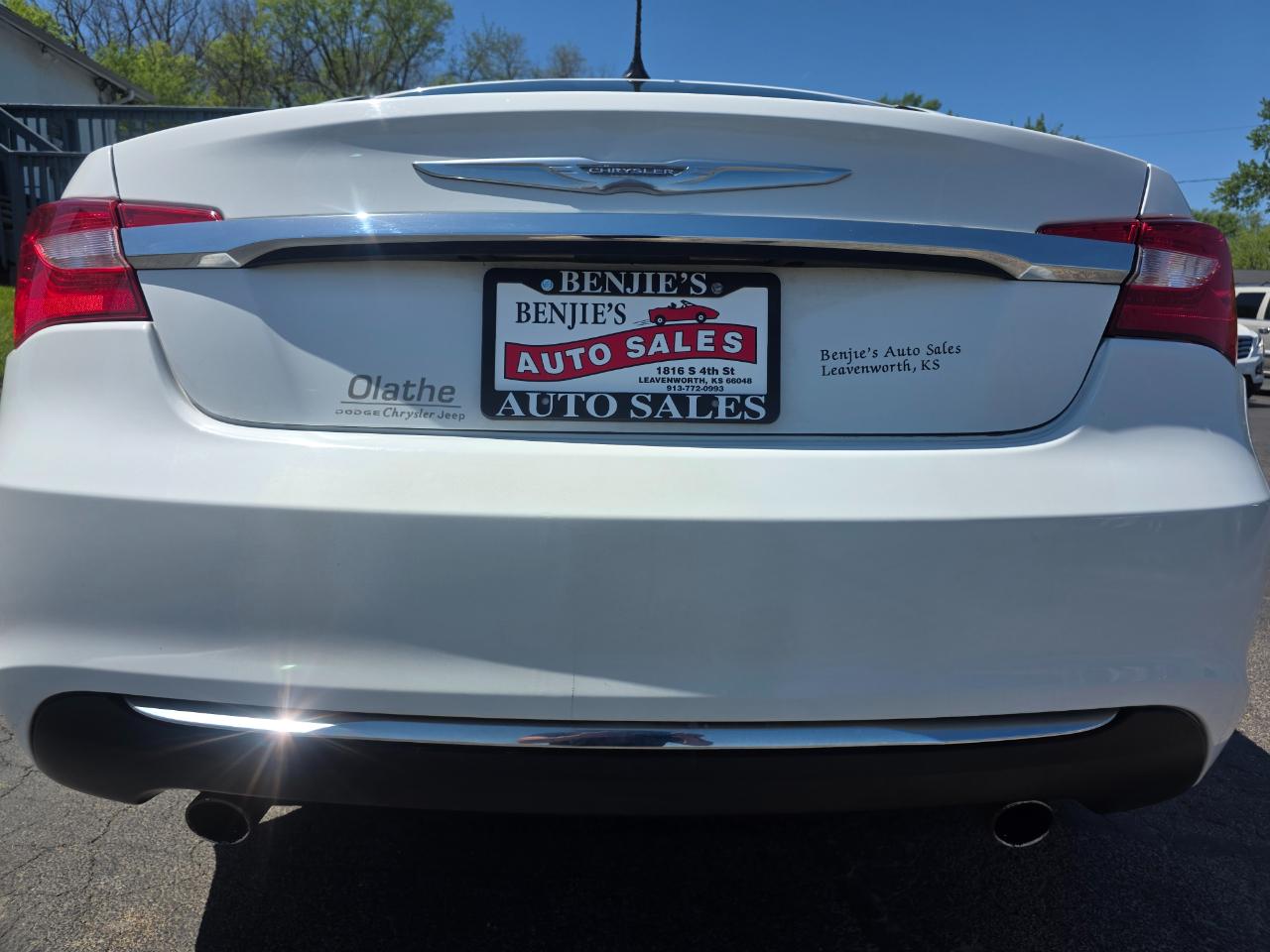 Chrysler 200 Touring 2011