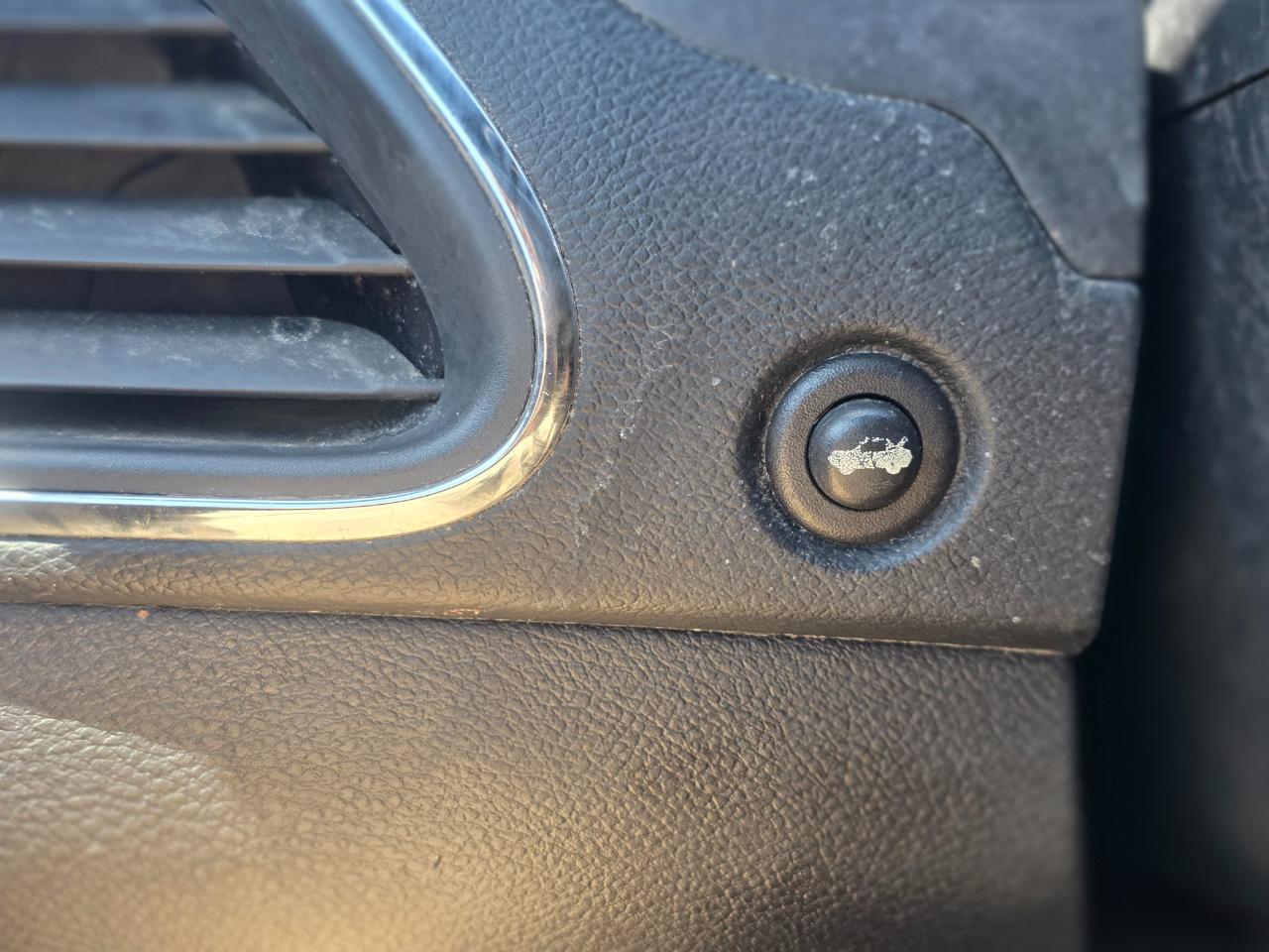 Chrysler 200 Touring 2011