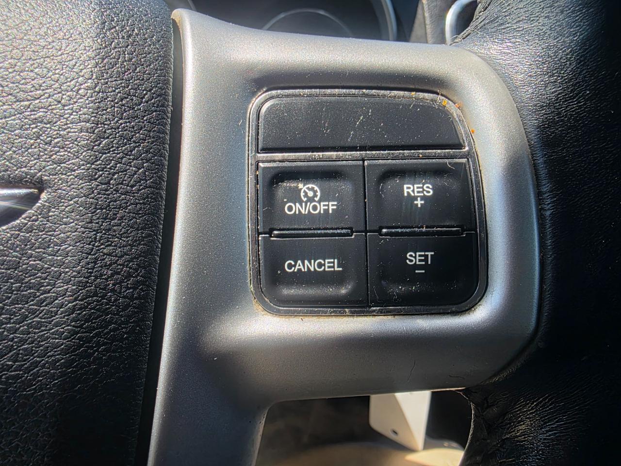 Chrysler 200 Touring 2011