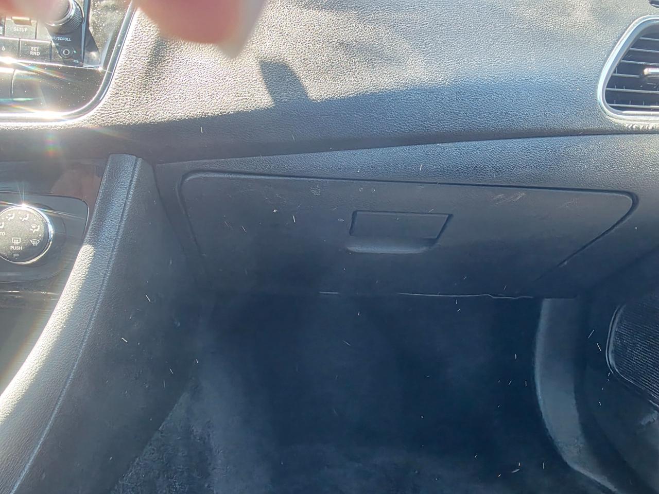 Chrysler 200 Touring 2011