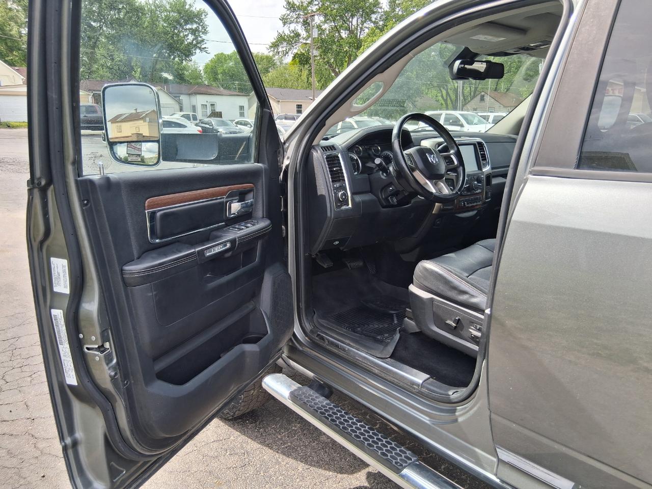 RAM 2500 Laramie Crew Cab SWB 4WD 2013