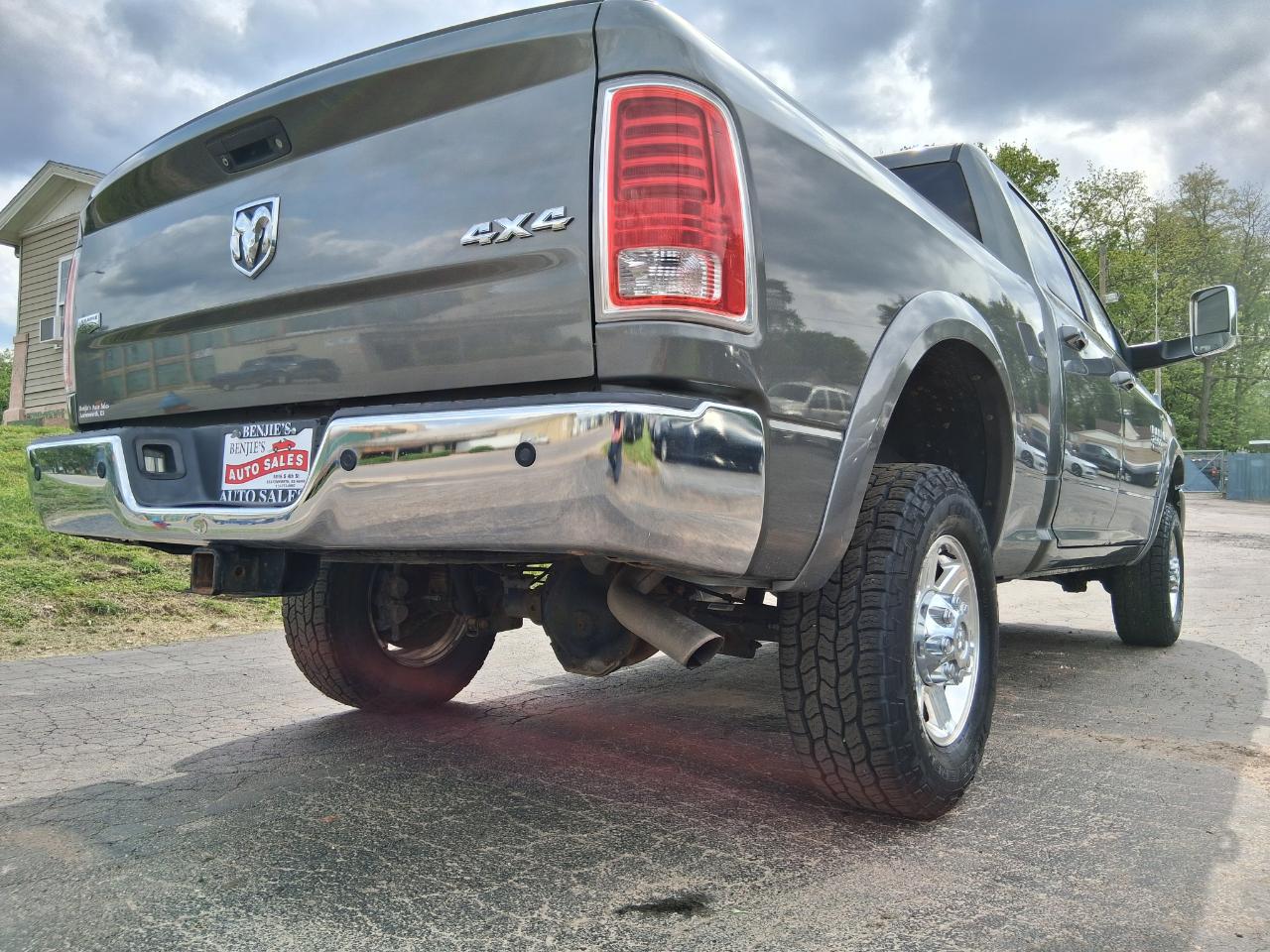 RAM 2500 Laramie Crew Cab SWB 4WD 2013