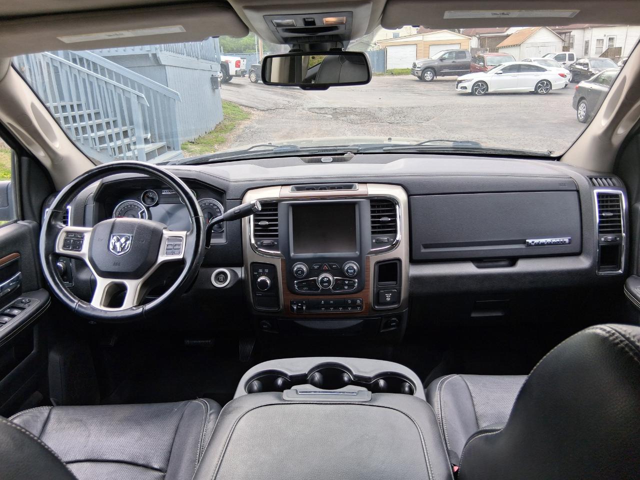 RAM 2500 Laramie Crew Cab SWB 4WD 2013