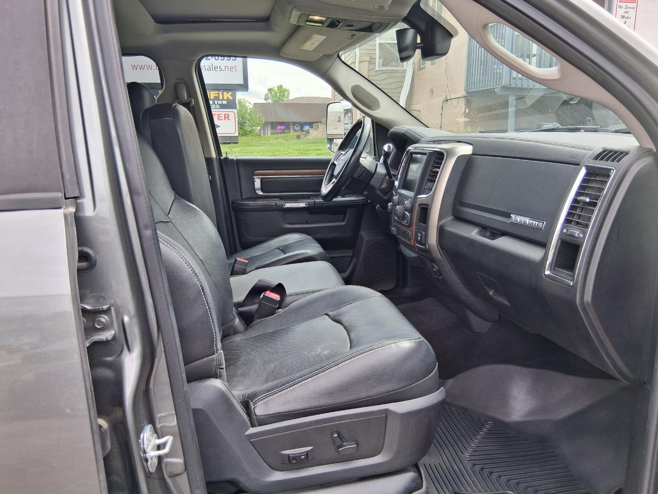 RAM 2500 Laramie Crew Cab SWB 4WD 2013