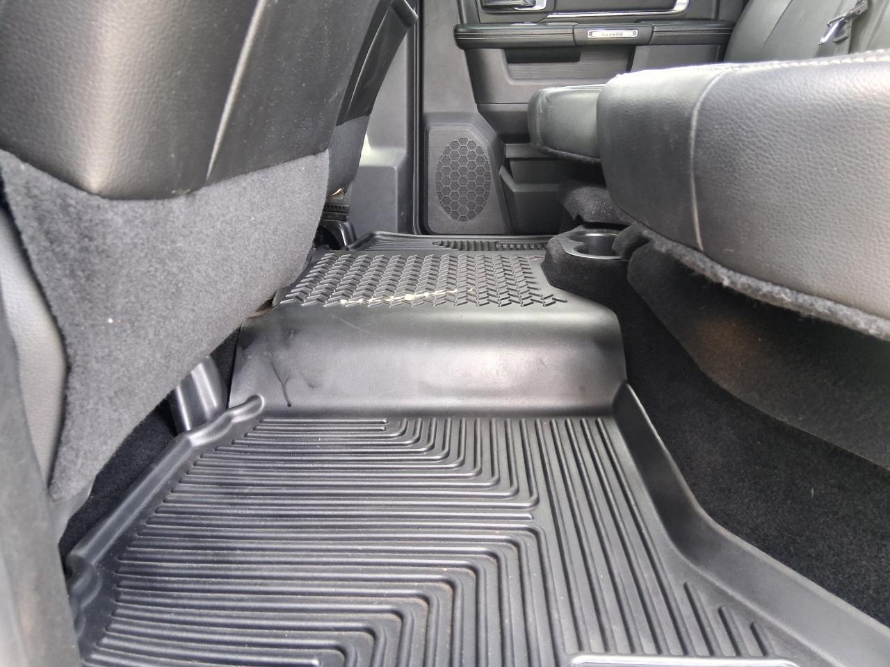 RAM 2500 Laramie Crew Cab SWB 4WD 2013