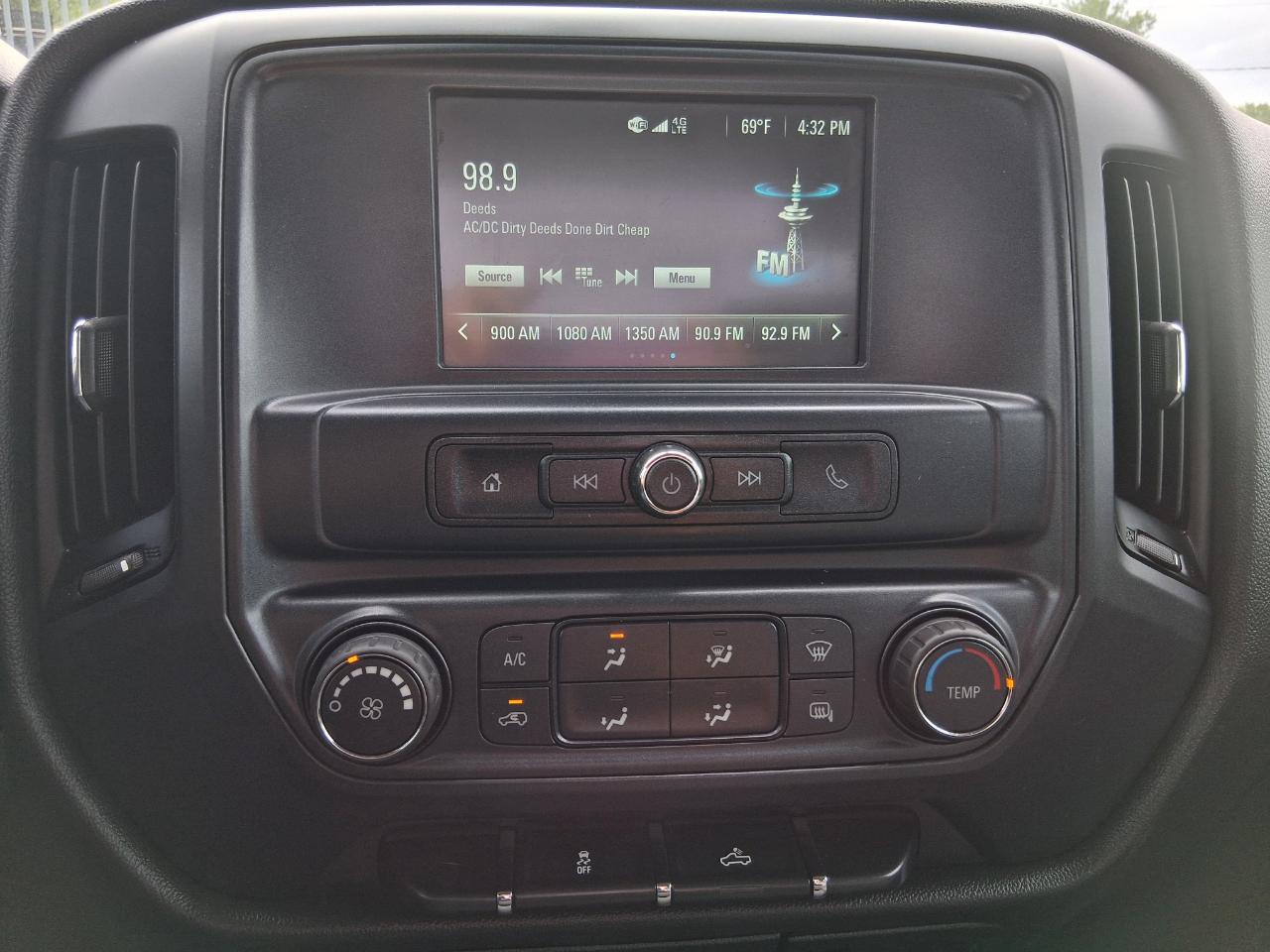 Chevrolet Silverado 1500 Custom Double Cab 2WD 2019