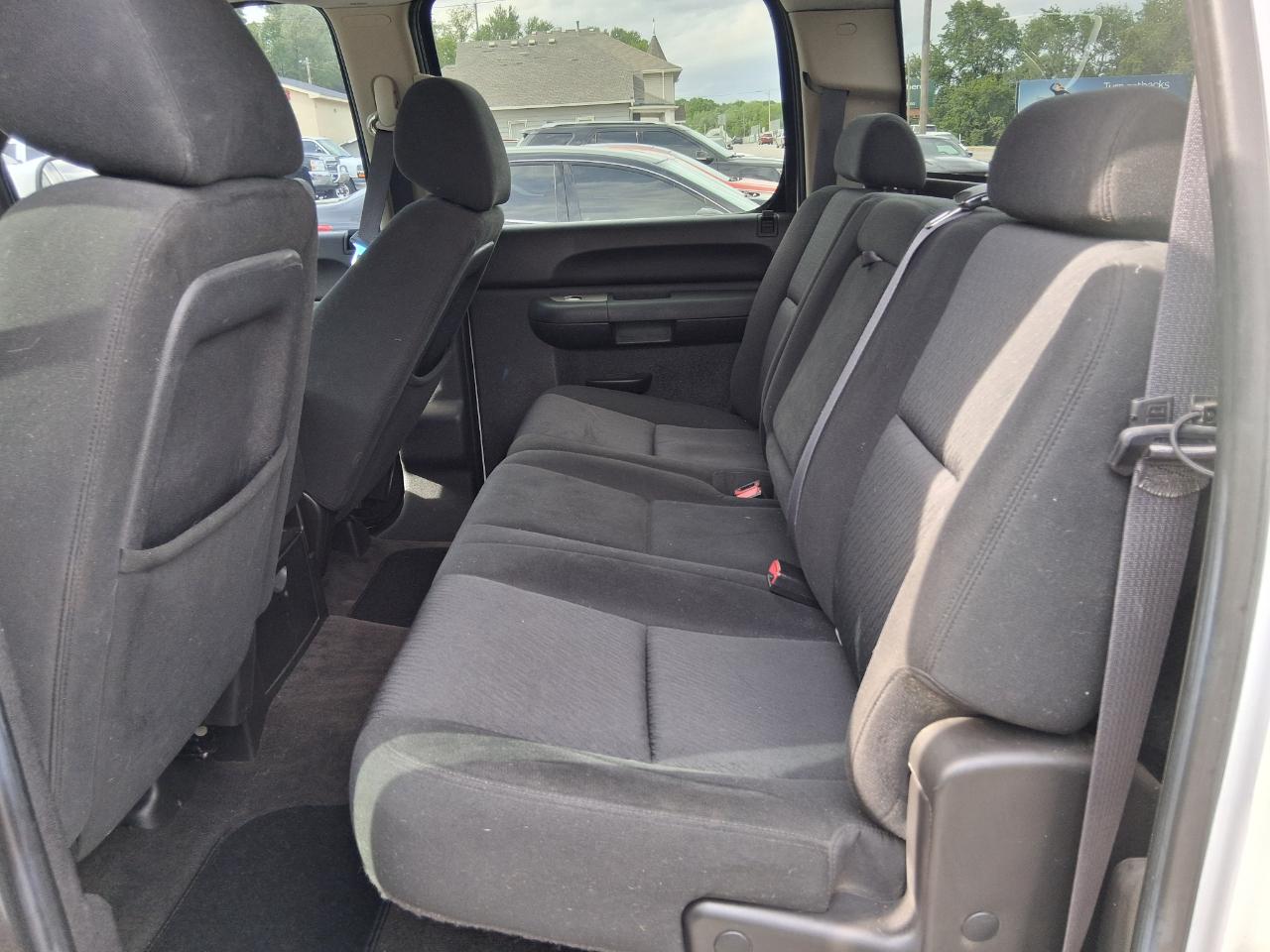 Chevrolet Silverado 1500 LT Crew Cab 4WD 2011