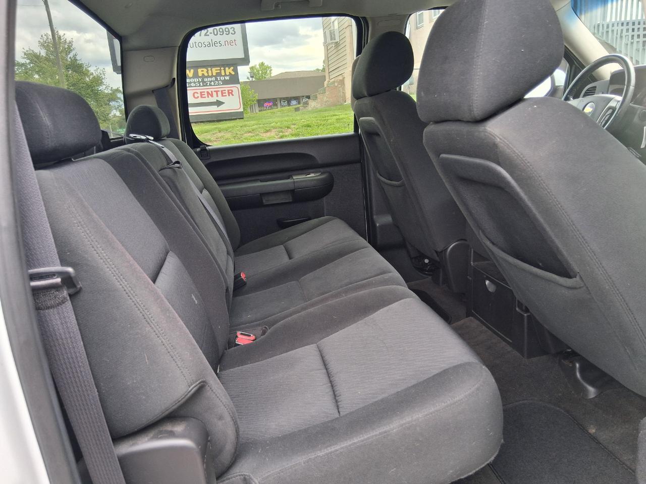Chevrolet Silverado 1500 LT Crew Cab 4WD 2011