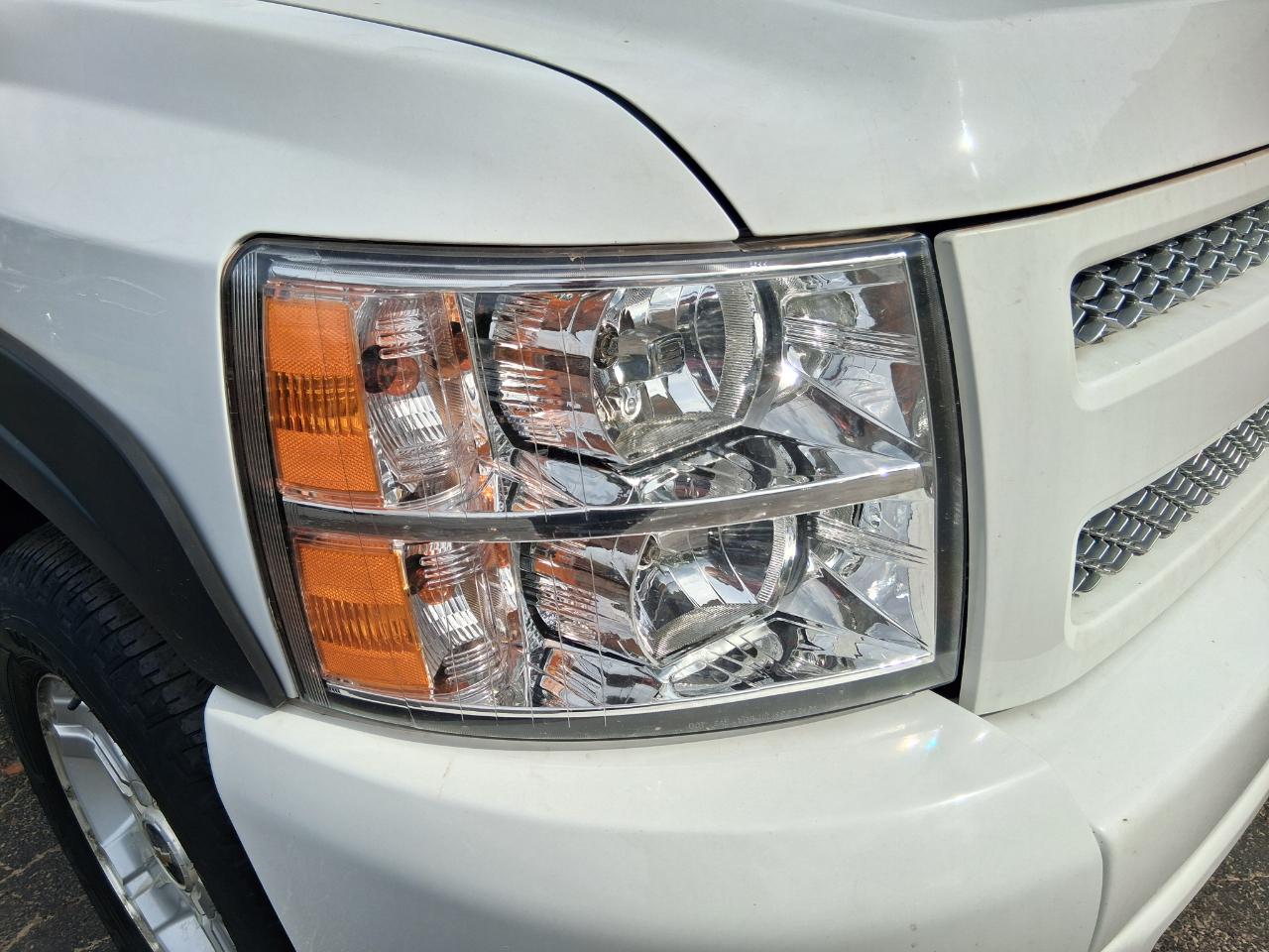 Chevrolet Silverado 1500 LT Crew Cab 4WD 2011
