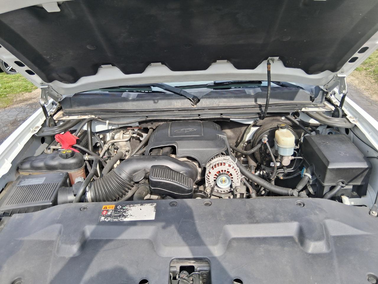 Chevrolet Silverado 1500 LT Crew Cab 4WD 2011