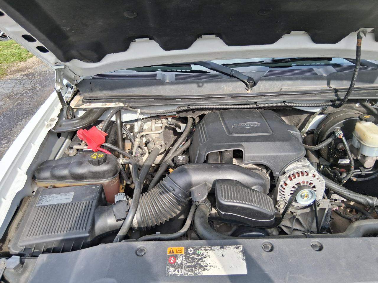 Chevrolet Silverado 1500 LT Crew Cab 4WD 2011