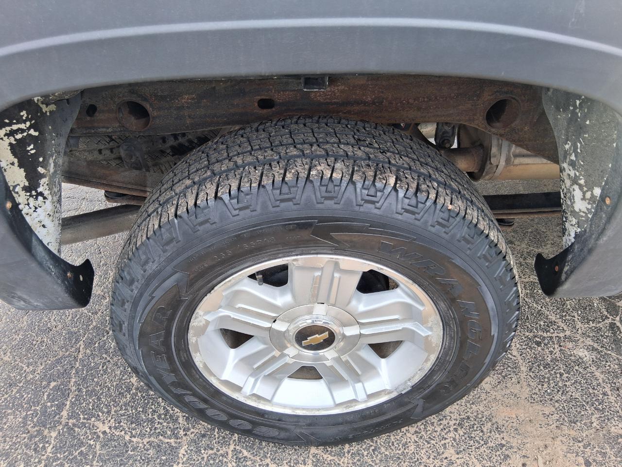 Chevrolet Silverado 1500 LT Crew Cab 4WD 2011