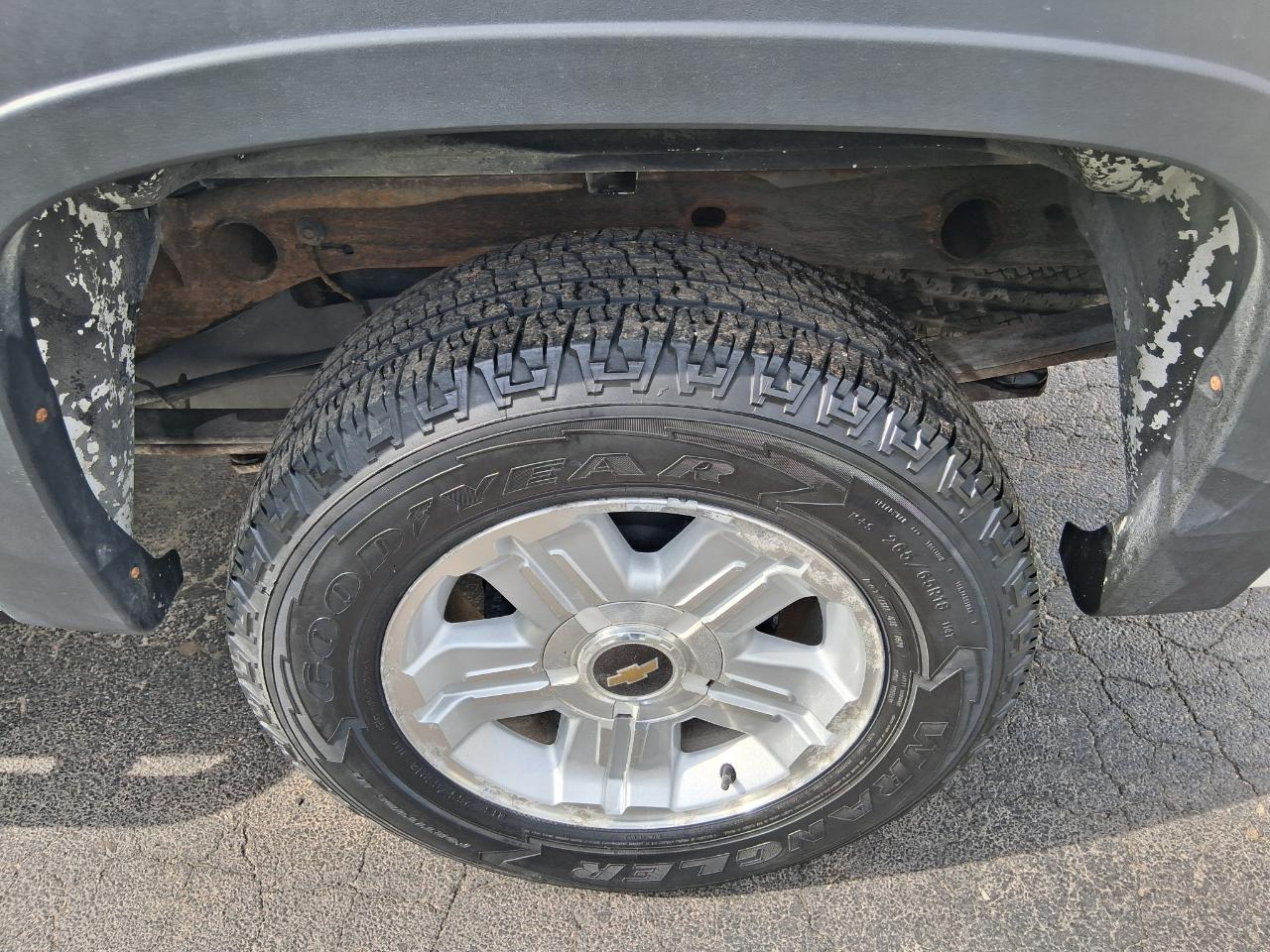 Chevrolet Silverado 1500 LT Crew Cab 4WD 2011