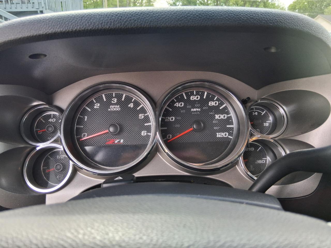 Chevrolet Silverado 1500 LT Crew Cab 4WD 2011