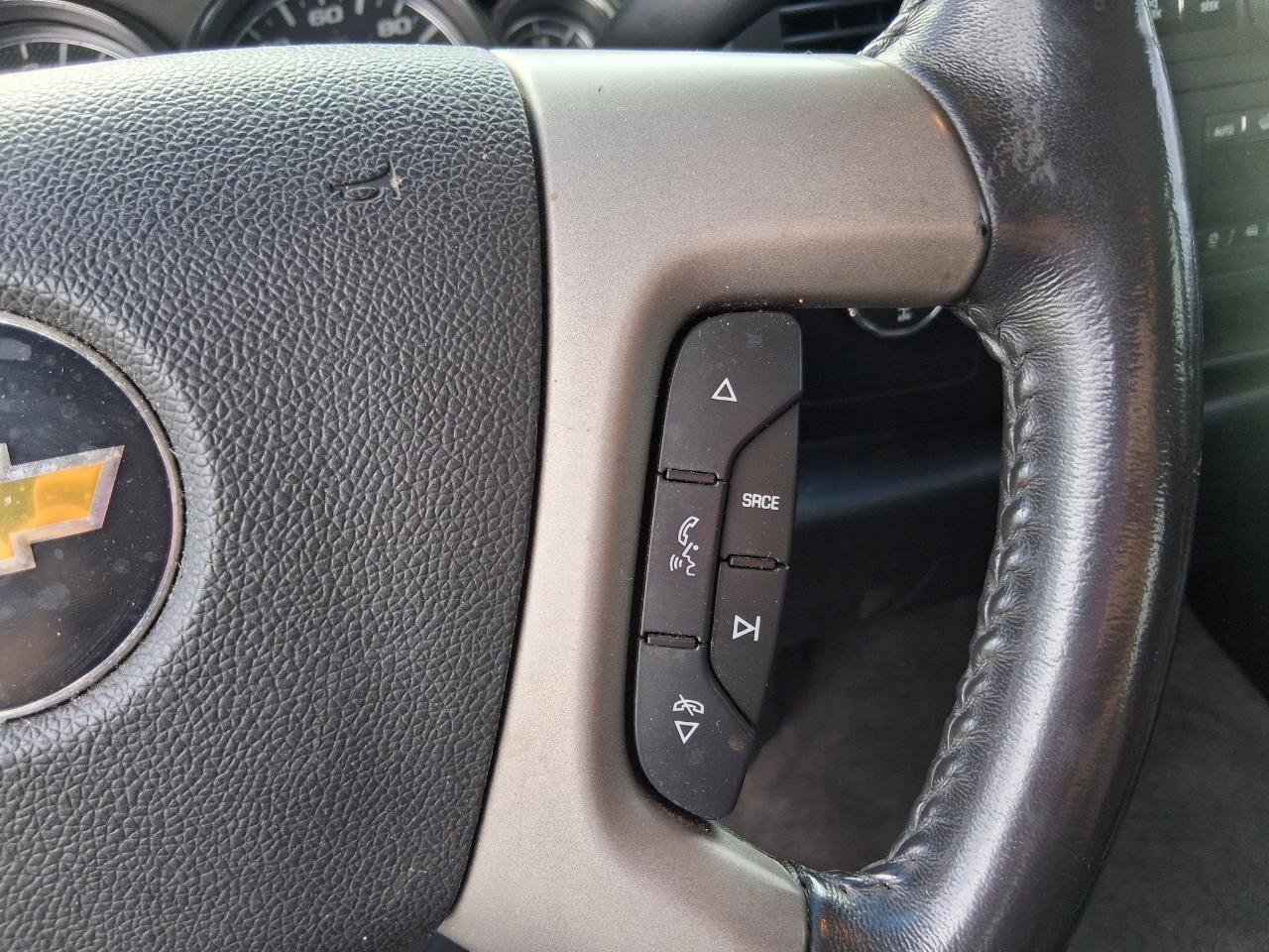 Chevrolet Silverado 1500 LT Crew Cab 4WD 2011