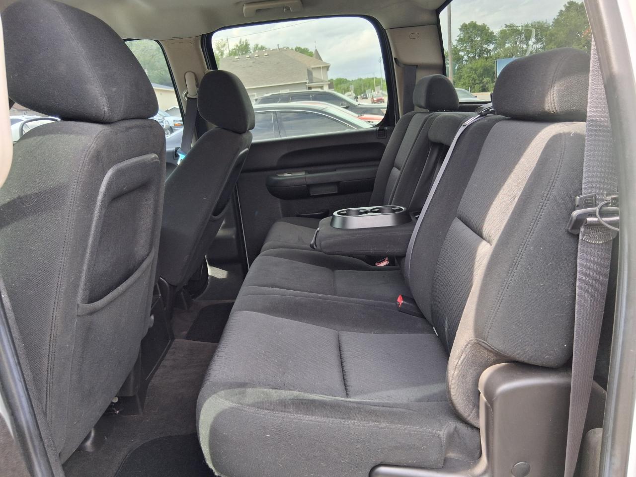 Chevrolet Silverado 1500 LT Crew Cab 4WD 2011