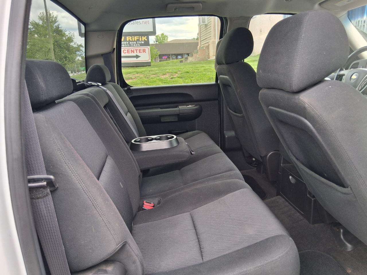 Chevrolet Silverado 1500 LT Crew Cab 4WD 2011