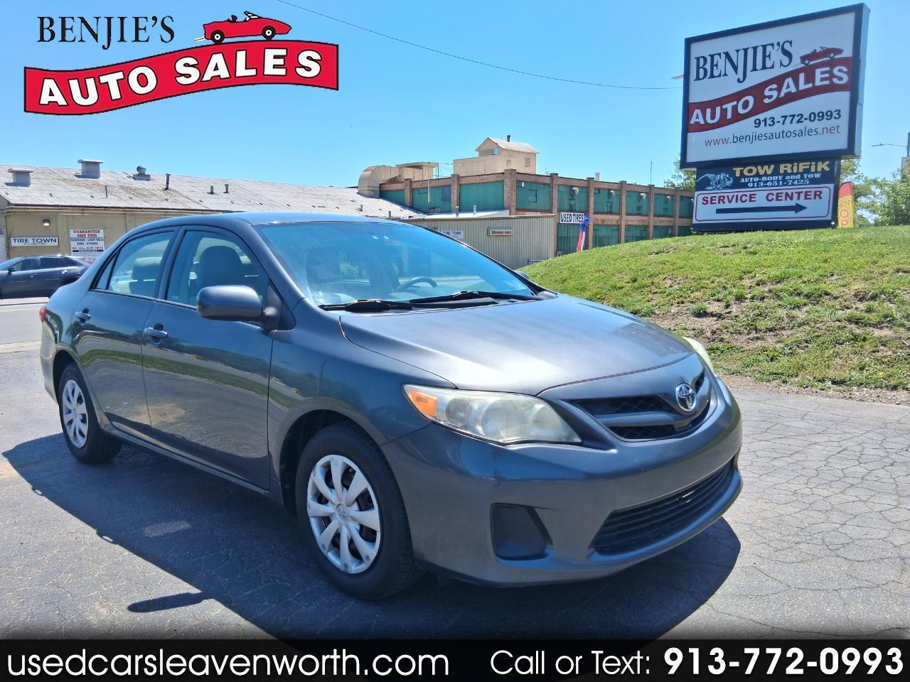 Toyota Corolla S 5-Speed MT 2012