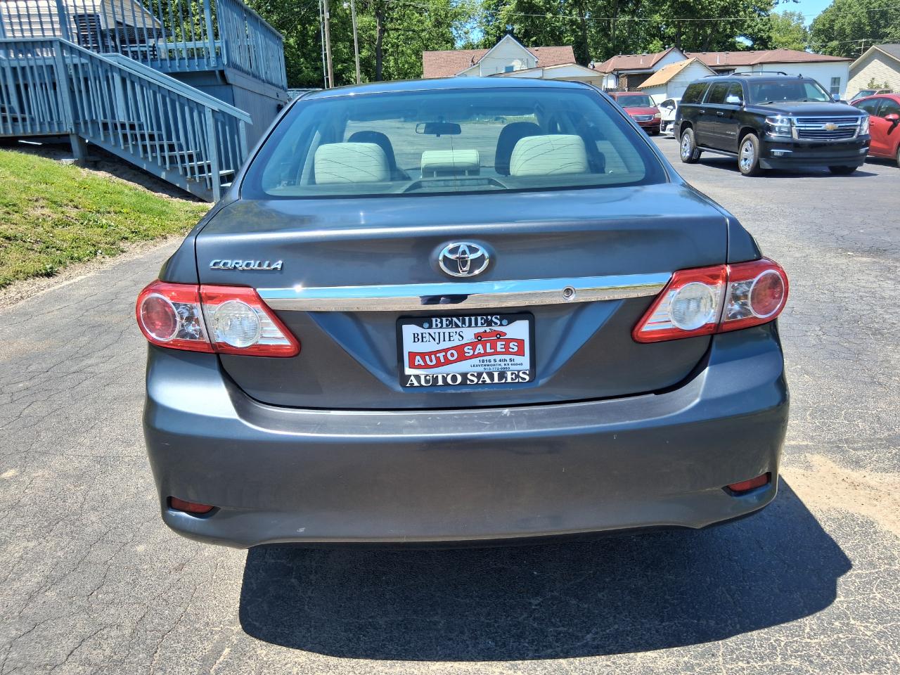 Toyota Corolla S 5-Speed MT 2012