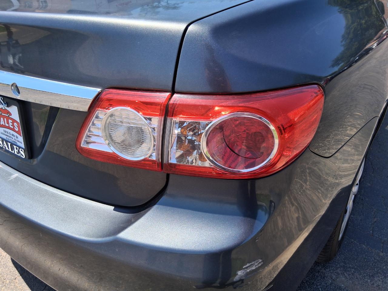 Toyota Corolla S 5-Speed MT 2012
