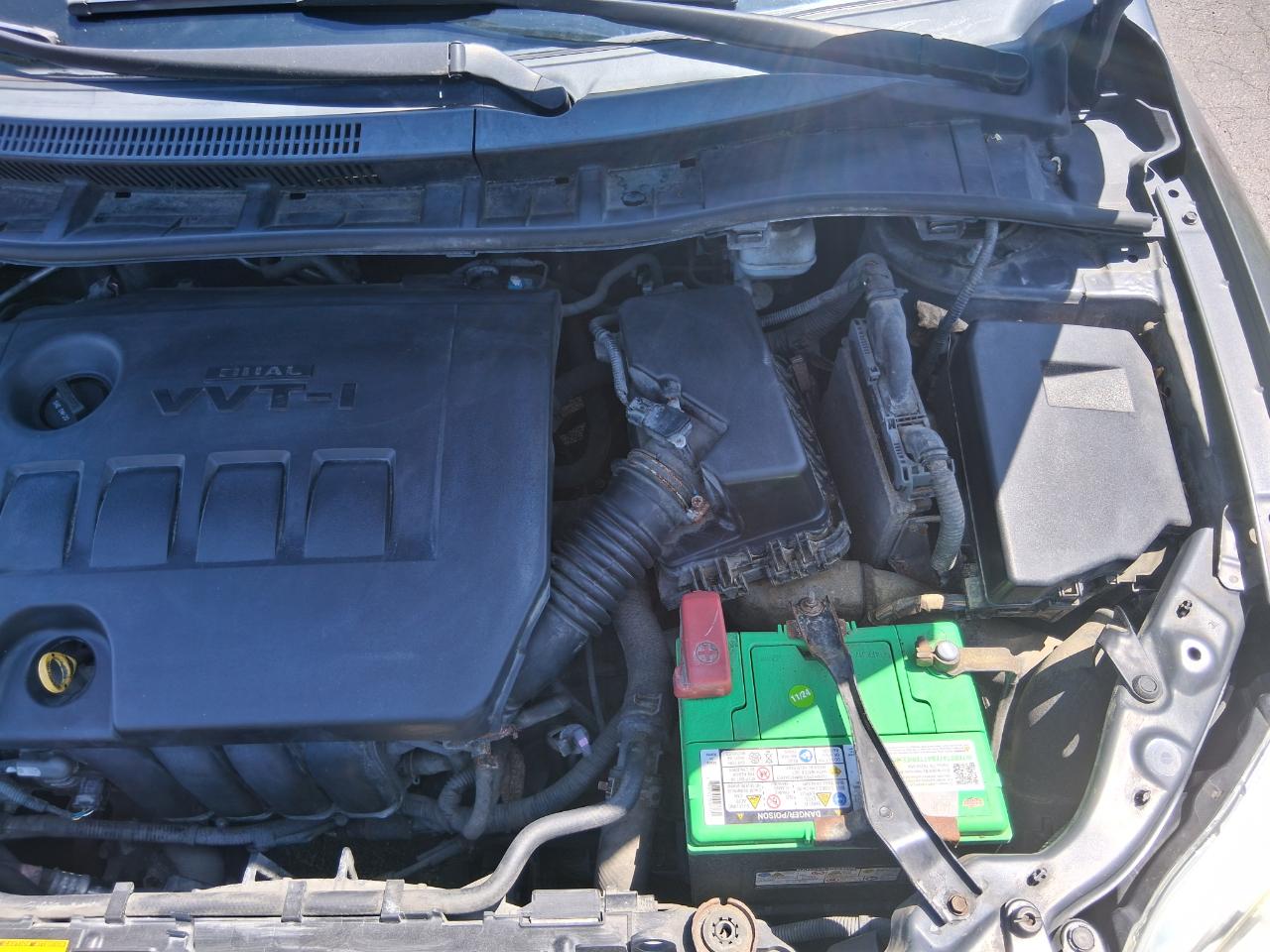 Toyota Corolla S 5-Speed MT 2012