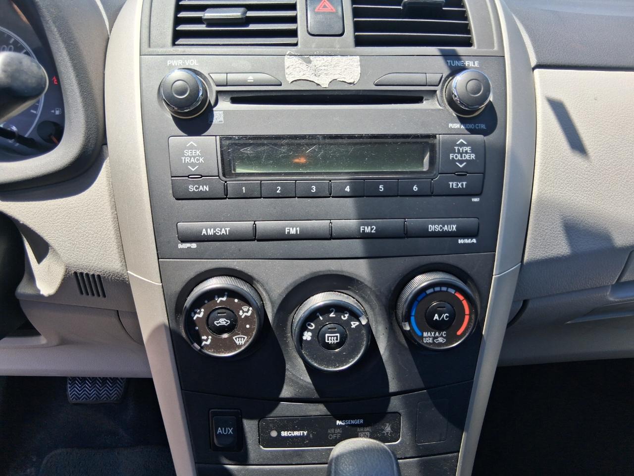 Toyota Corolla S 5-Speed MT 2012