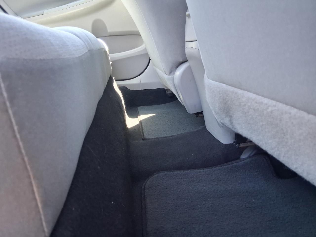Toyota Corolla S 5-Speed MT 2012