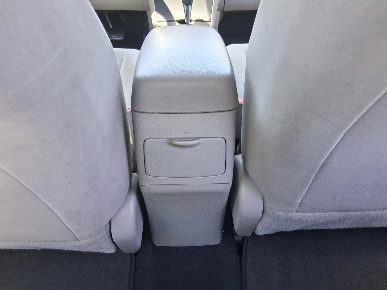 Toyota Corolla S 5-Speed MT 2012