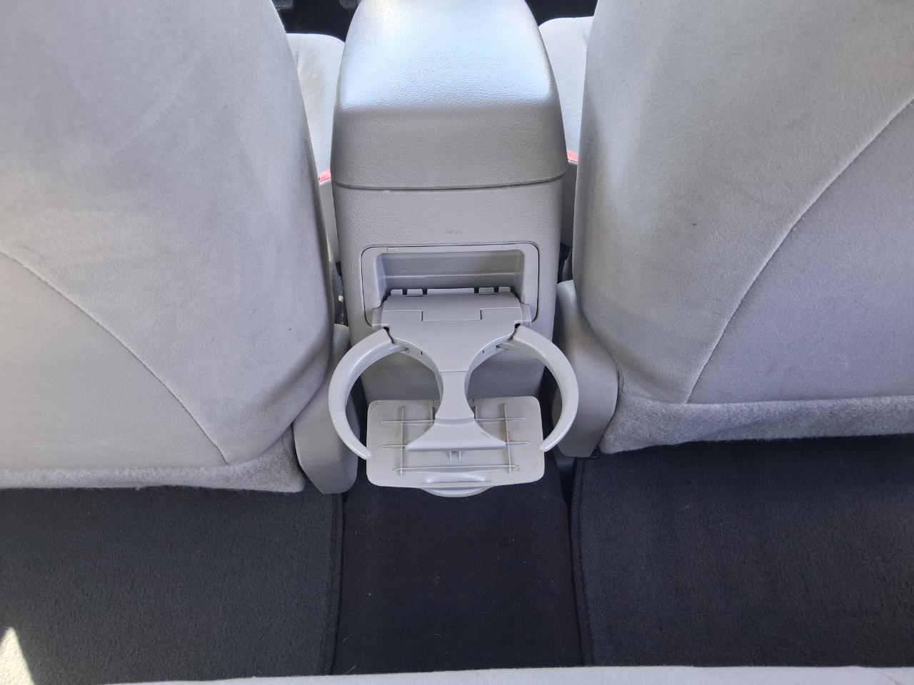 Toyota Corolla S 5-Speed MT 2012