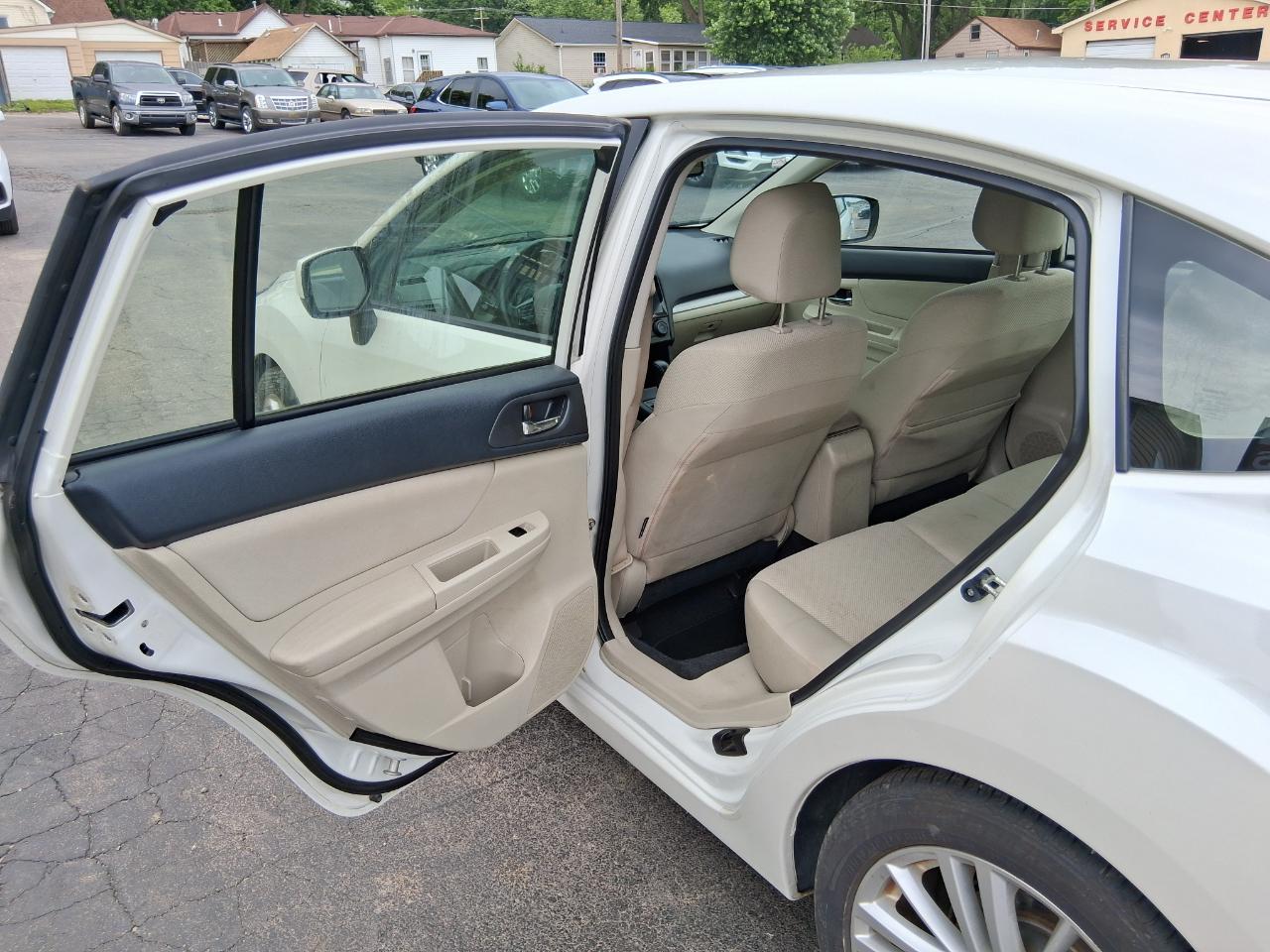 Subaru Impreza Premium Plus 5-Door+S/R 2012