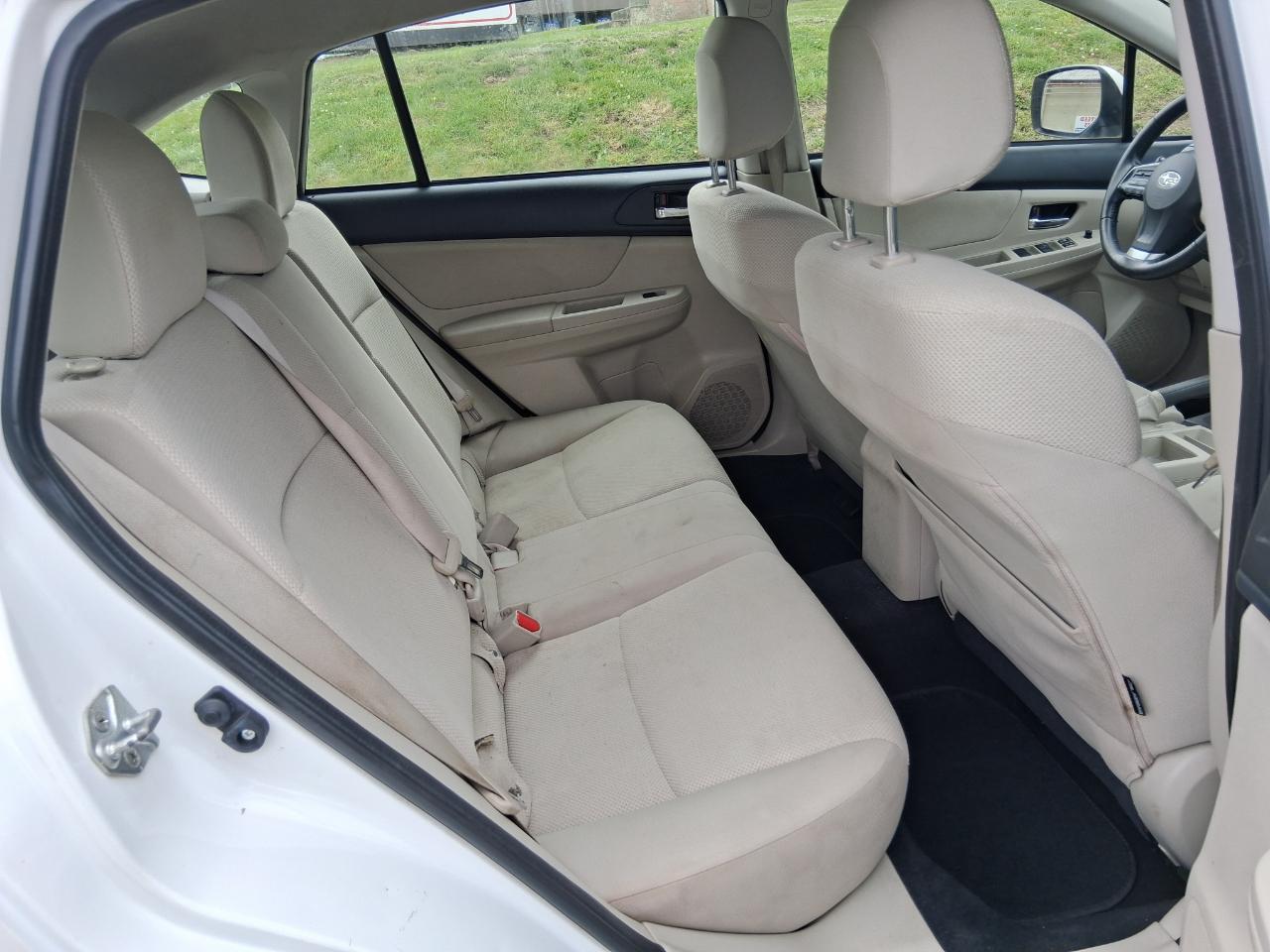 Subaru Impreza Premium Plus 5-Door+S/R 2012