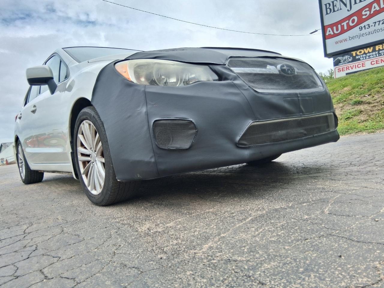 Subaru Impreza Premium Plus 5-Door+S/R 2012