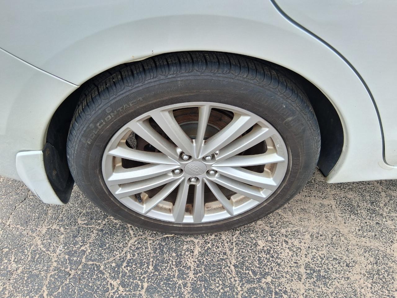 Subaru Impreza Premium Plus 5-Door+S/R 2012