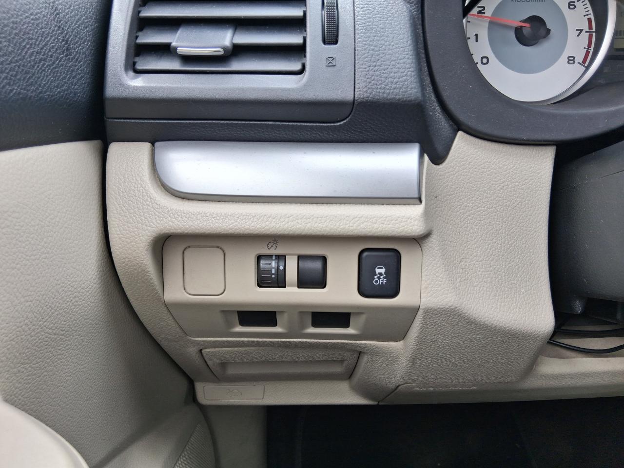 Subaru Impreza Premium Plus 5-Door+S/R 2012