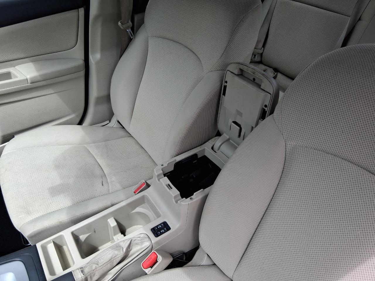 Subaru Impreza Premium Plus 5-Door+S/R 2012