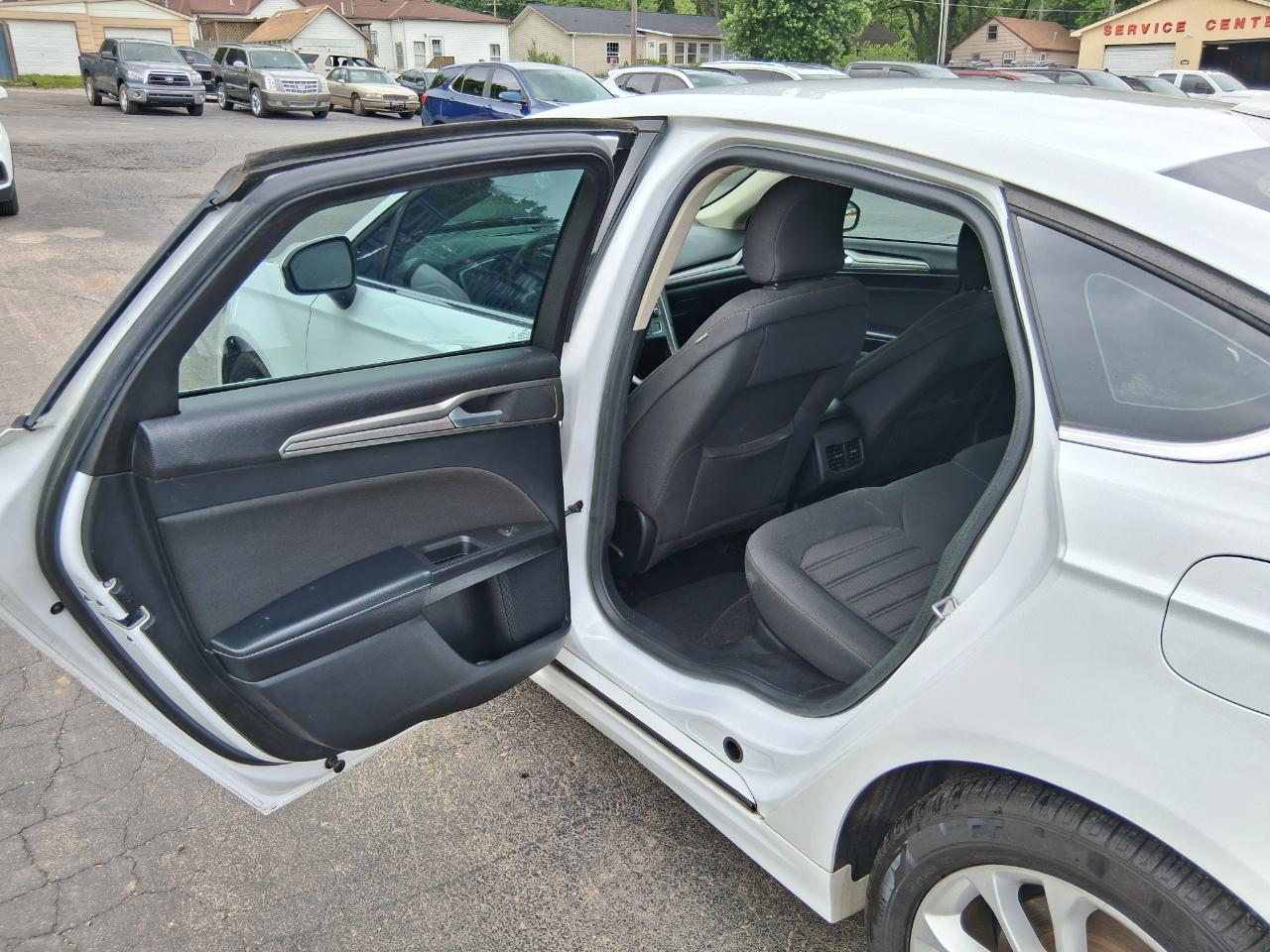 Ford Fusion SE 2019