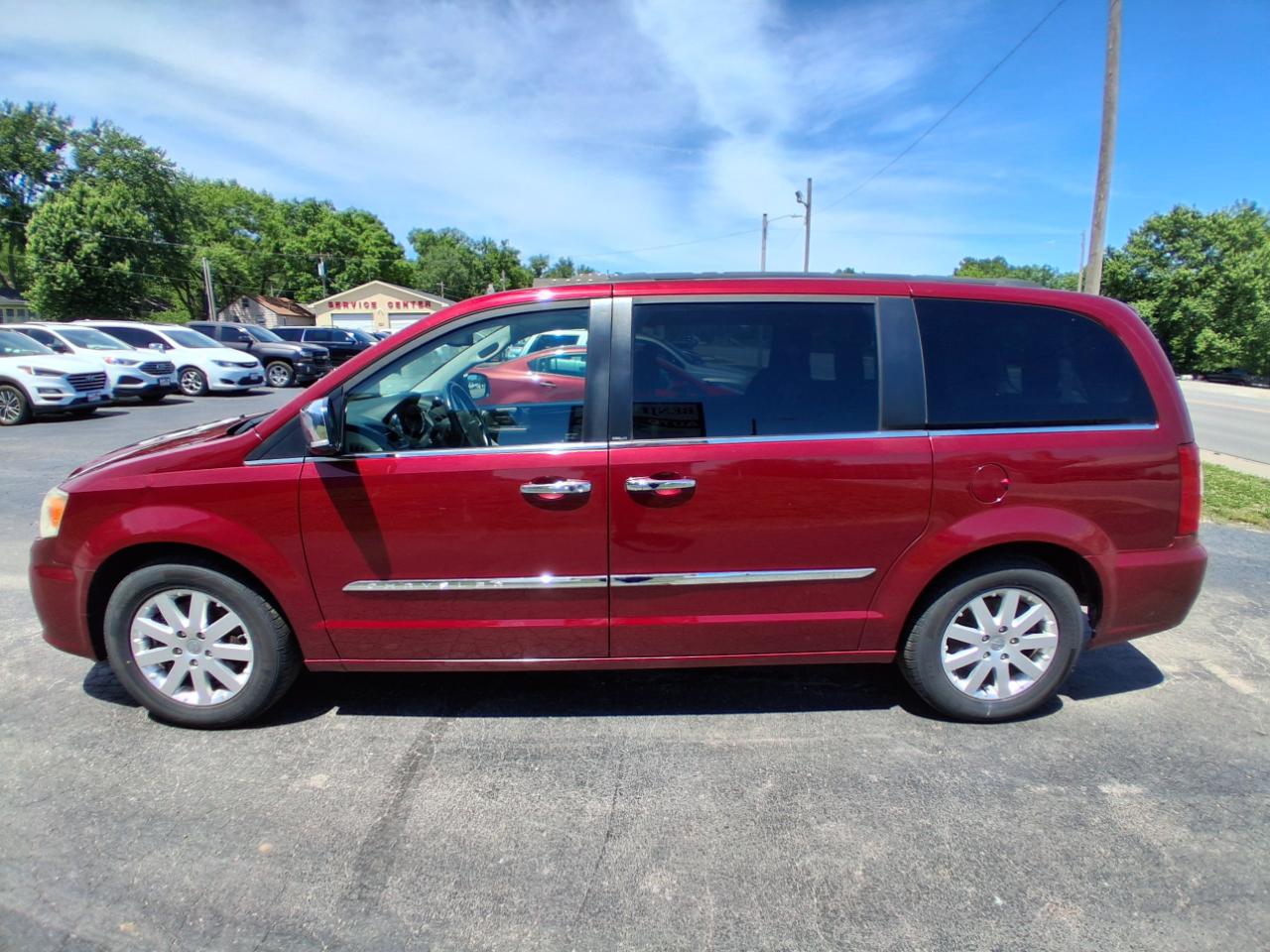 Chrysler Town & Country Touring-L 2012