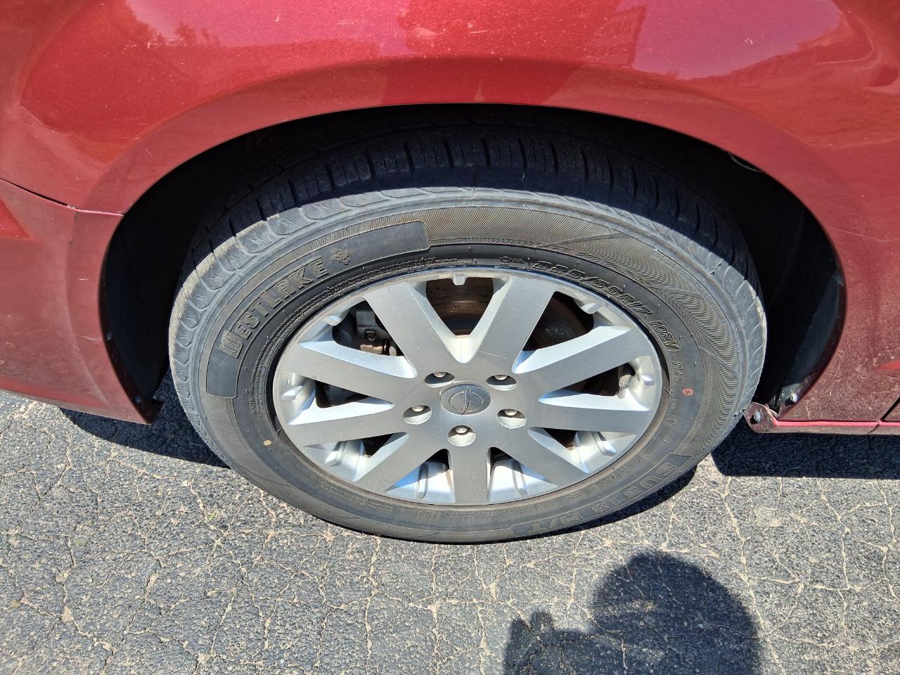 Chrysler Town & Country Touring-L 2012