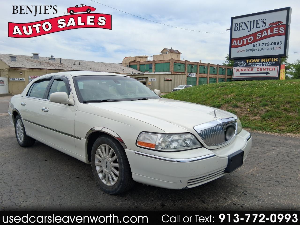 Lincoln Town Car Signature 2003