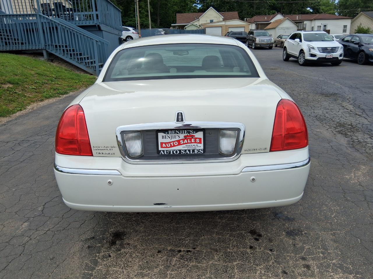 Lincoln Town Car Signature 2003