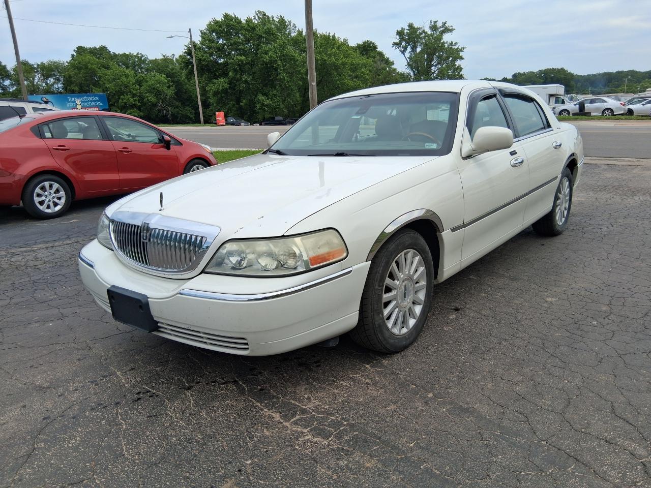 Lincoln Town Car Signature 2003