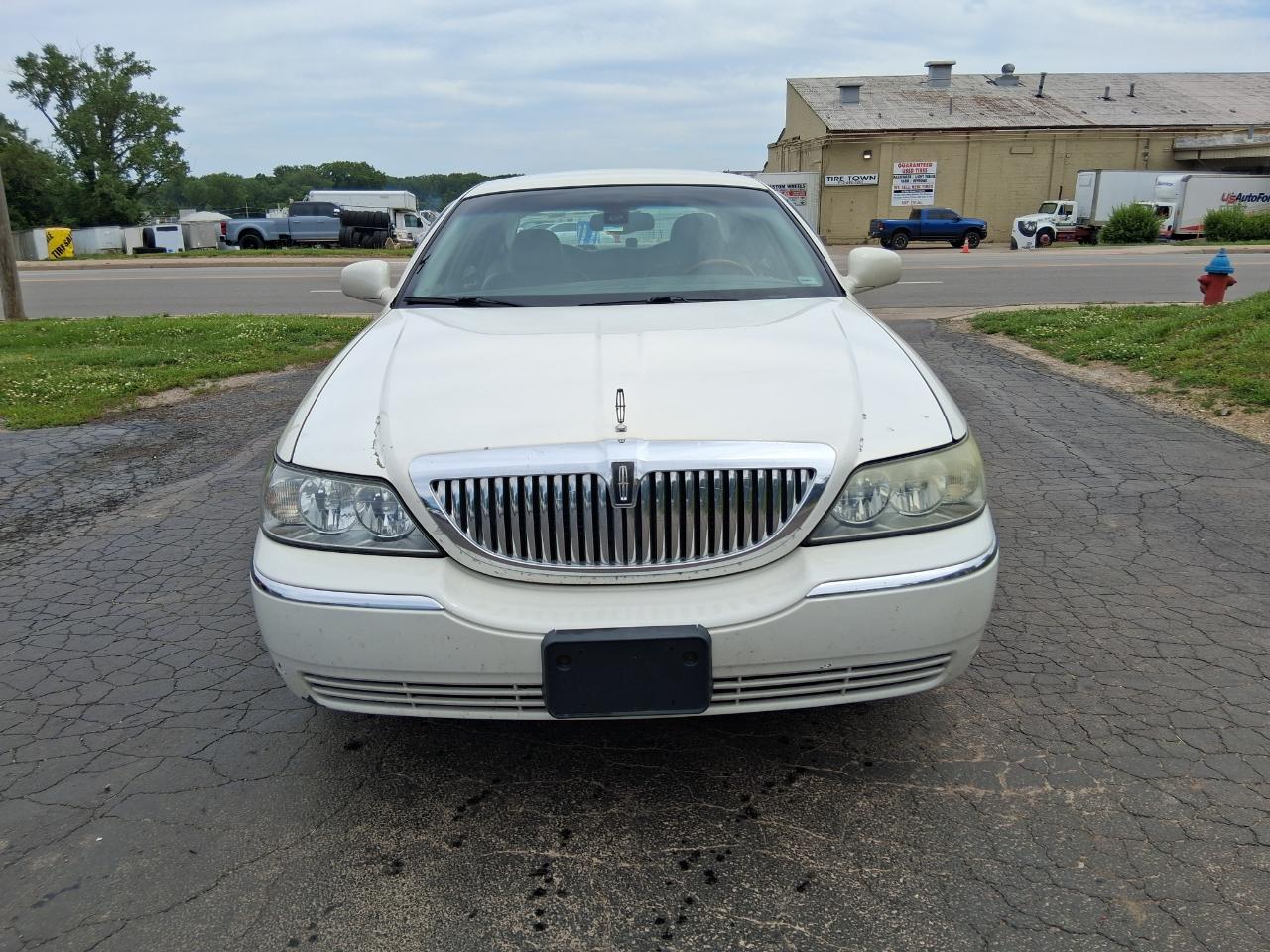 Lincoln Town Car Signature 2003