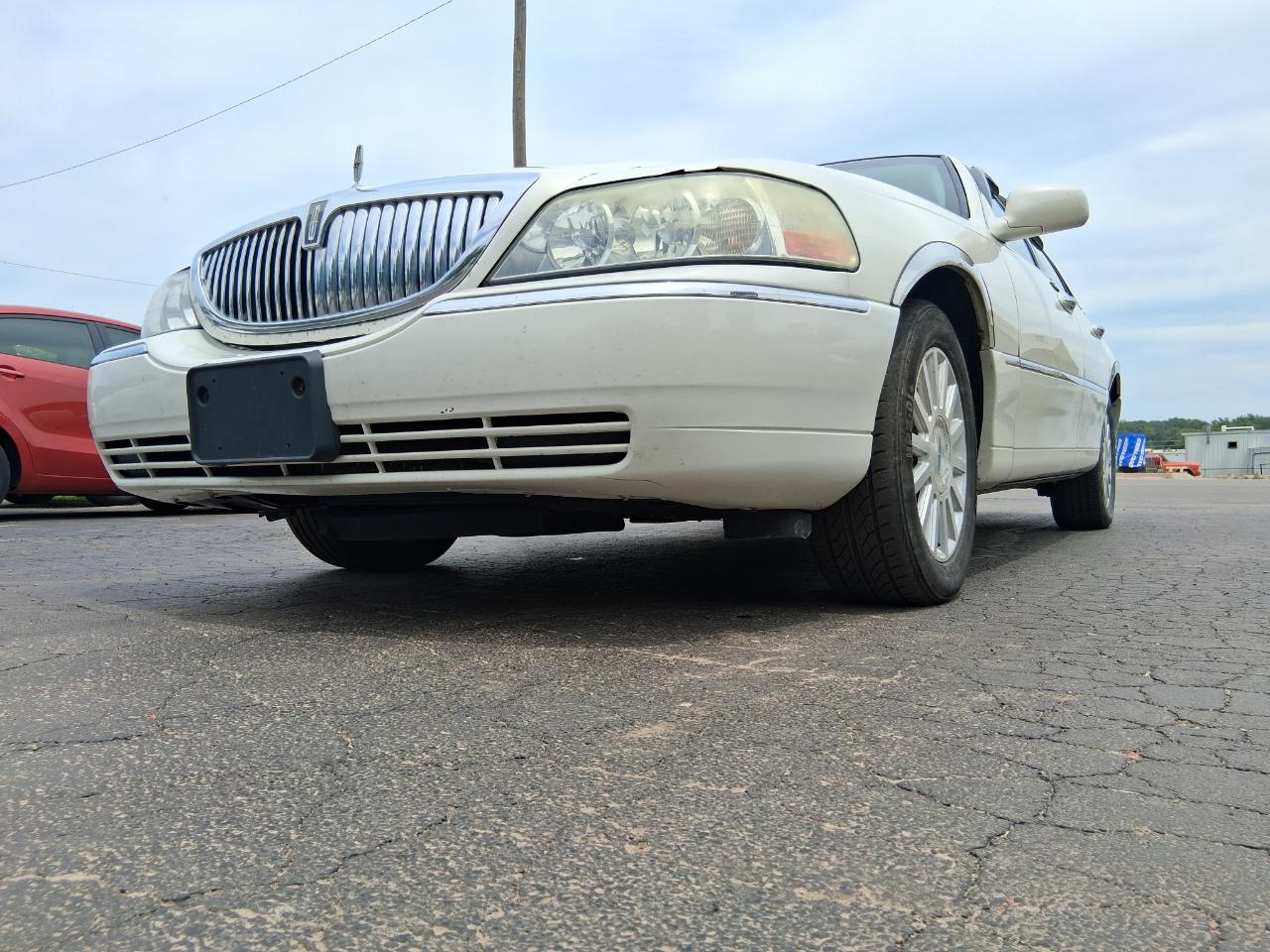 Lincoln Town Car Signature 2003