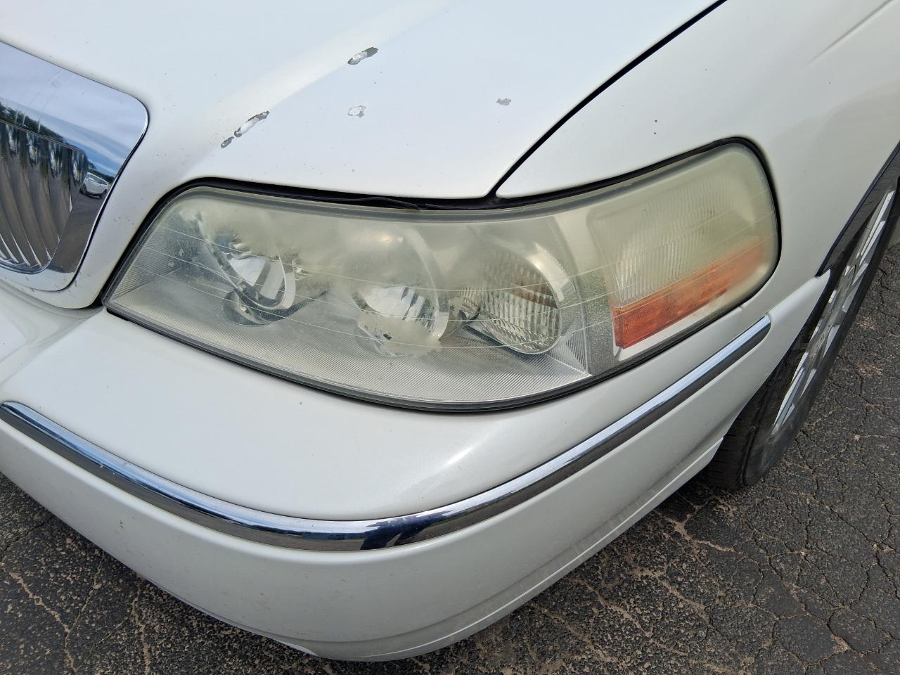 Lincoln Town Car Signature 2003
