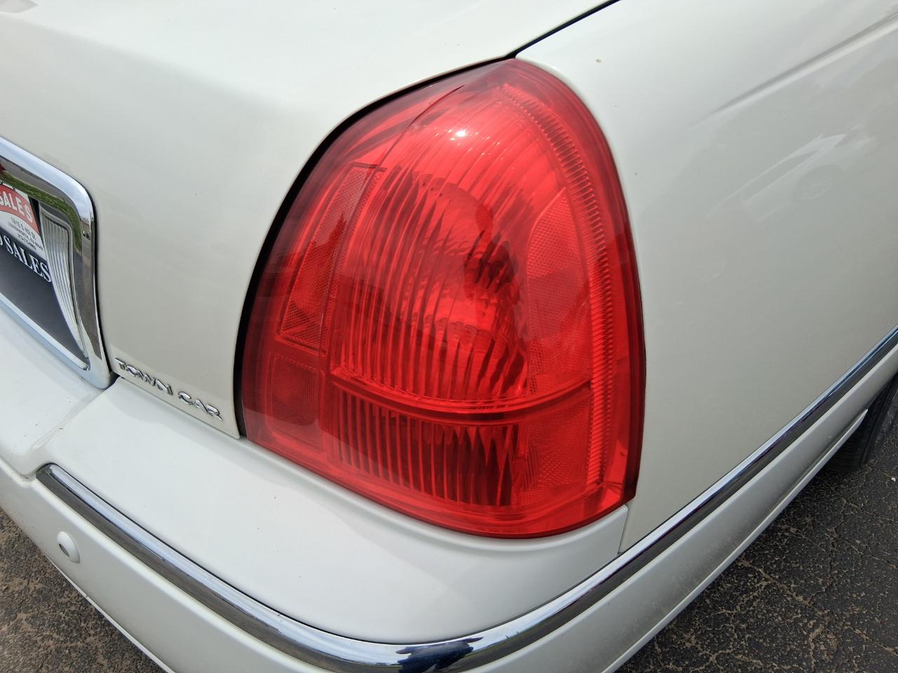 Lincoln Town Car Signature 2003