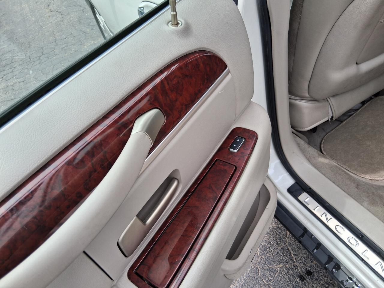 Lincoln Town Car Signature 2003