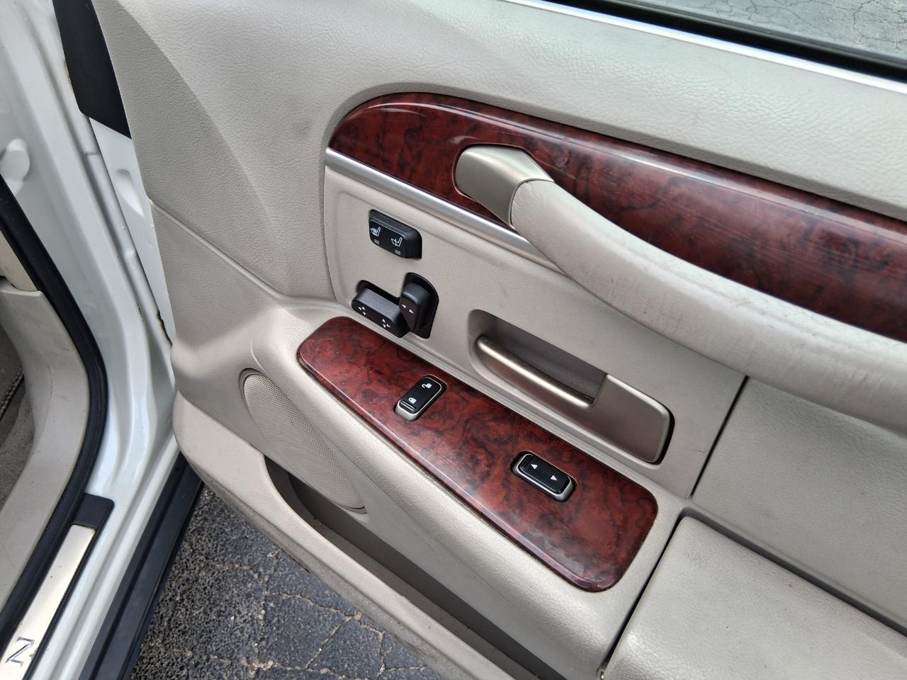Lincoln Town Car Signature 2003