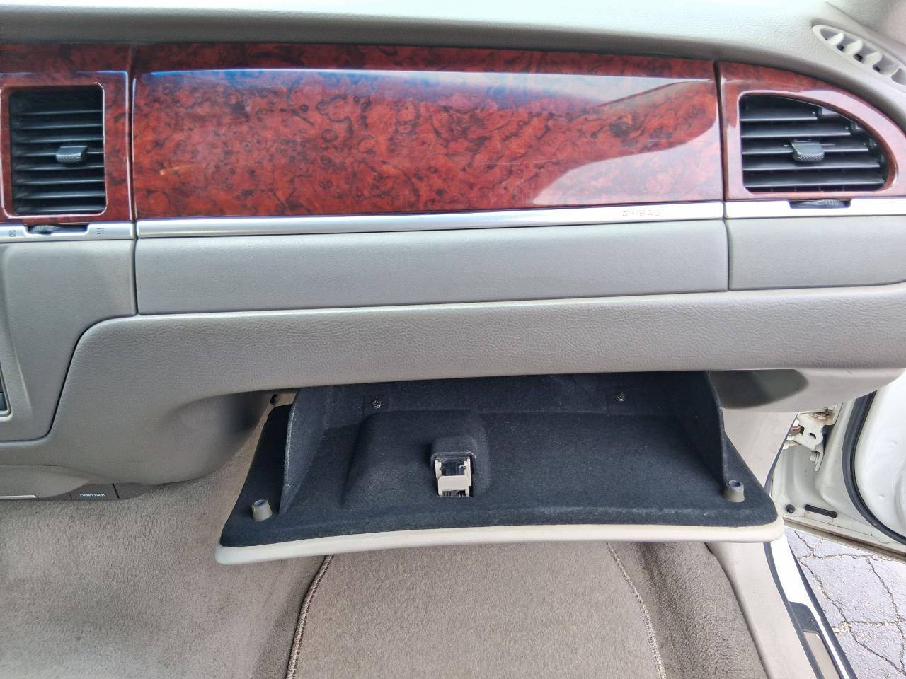 Lincoln Town Car Signature 2003