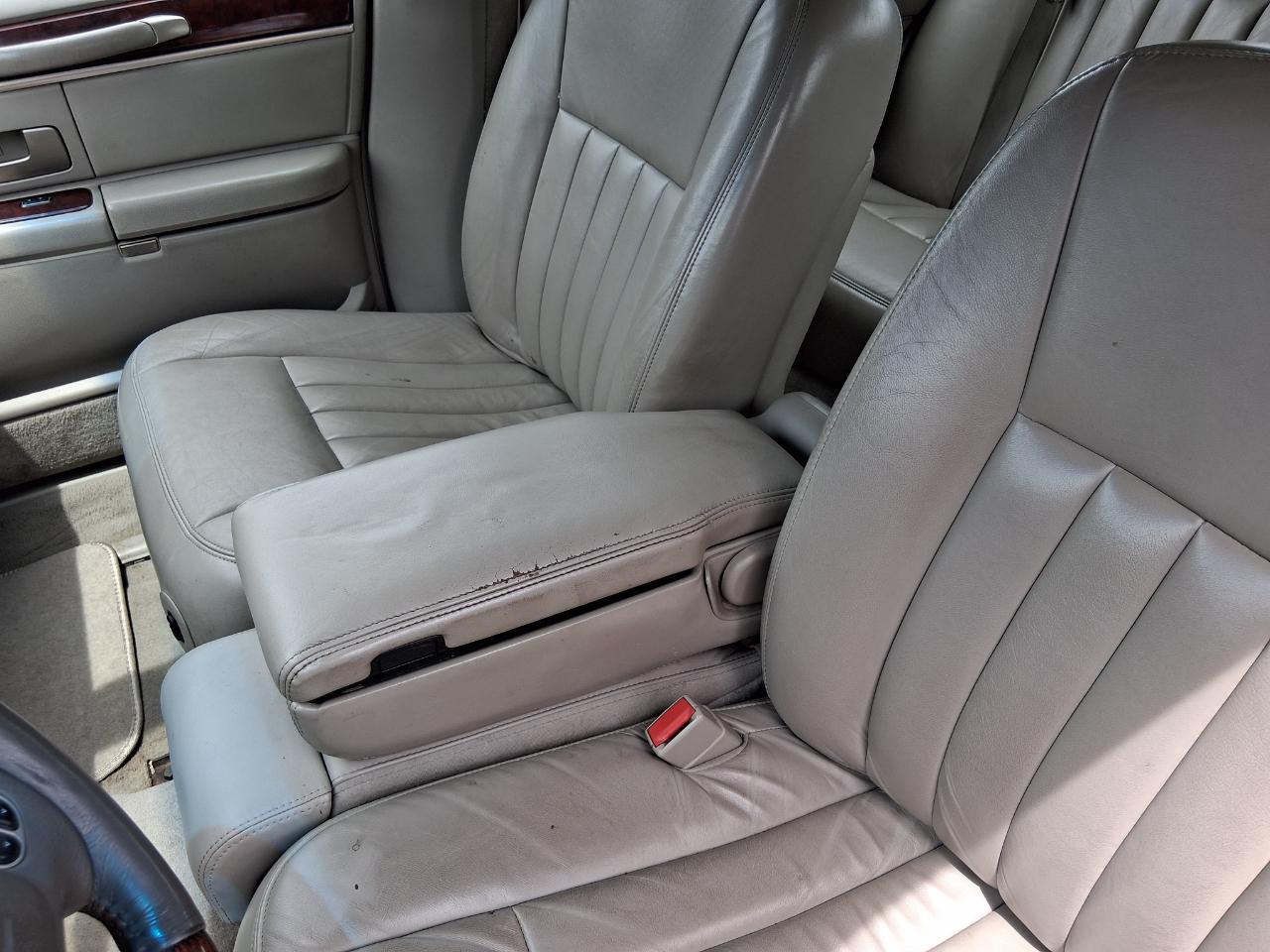 Lincoln Town Car Signature 2003